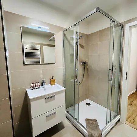 V Centru Apartament *